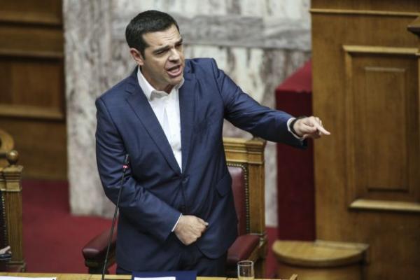 Τσίπρας προς Μητσοτάκη: Διχάζετε τους Έλληνες για να ενώσετε την τριχοτομημένη παράταξή σας