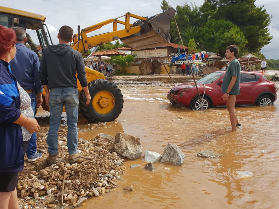 Χαλκιδική: Ζημιές από τη σφοδρή βροχόπτωση [Εικόνες]