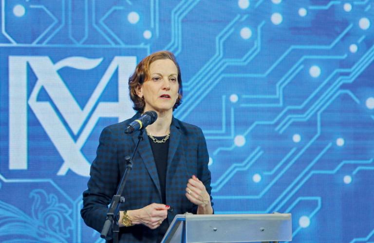 Η Απλμπάουμ, ο Κοντονής και ο λαϊκισμός