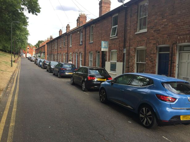 ΗΠΑ: Τραγικός θάνατος για αγόρι που έπεσε από το παράθυρο του σπιτιού του