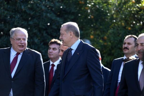 Ο άθεος Κοτζιάς και το Κοράνι του Ερντογάν