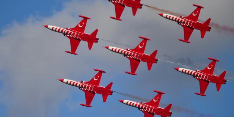 Σκηνικό «Αττίλα» στήνουν οι Τούρκοι με επιδείξη από τα «τουρκικά αστέρια»