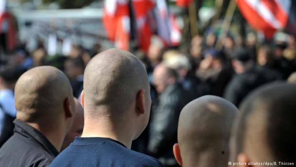 25.000 άτομα στις «λίστες εχθρών» της γερμανικής ακροδεξιάς