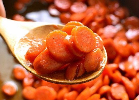 Καραμελωμένα καρότα με ξίδι βαλσάμικο