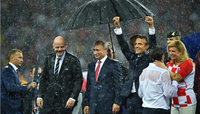 Η ομπρέλα του Βλαντίμιρ Πούτιν