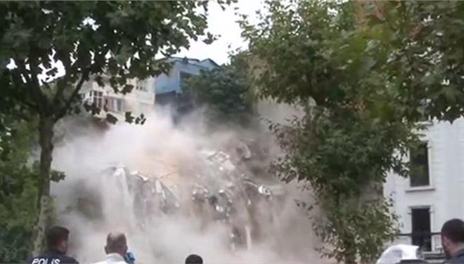 Κατέρρευσε τετραώροφο κτίριο στην Κωνσταντινούπολη