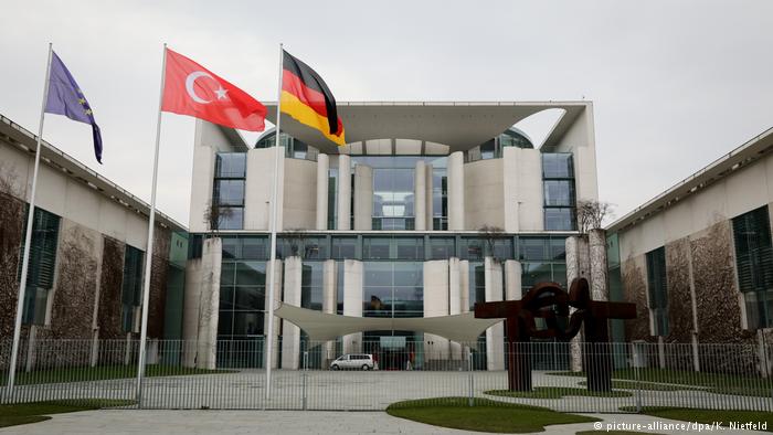Το Βερολίνο αίρει μέρος των κυρώσεων κατά της Άγκυρας
