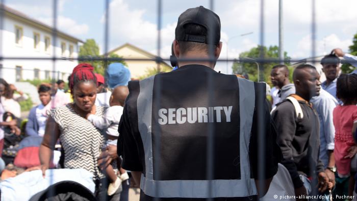 Νέα αμφιλεγόμενα κέντρα ασύλου στη Βαυαρία