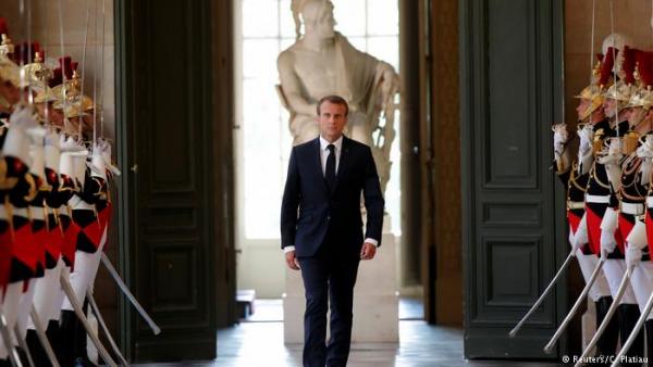 «Κράτος πρόνοιας του 21ου αιώνα» υπόσχεται ο Μακρόν