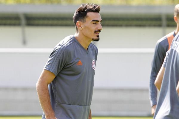 Η πρώτη προπόνηση του Λάζαρου με τα «ερυθρόλευκα» [Εικόνες]