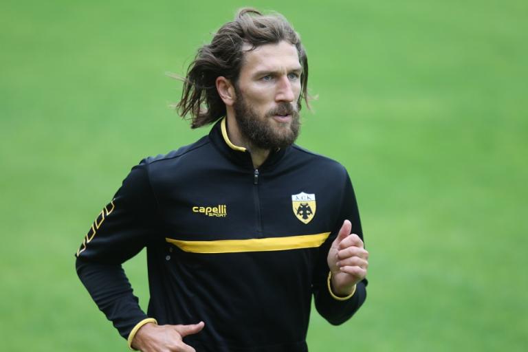 Τραυματισμός και ανησυχία για Τσιγκρίνσκι στην ΑΕΚ