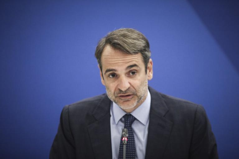 Το καλοκαιρινό λουκ του Κυριάκου Μητσοτάκη