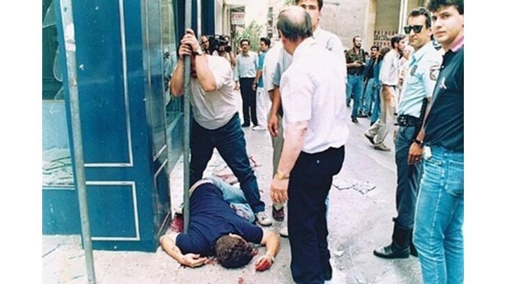 Θάνος Αξαρλιάν : Η δολοφονία του από τη «17Ν» πριν από 26 χρόνια