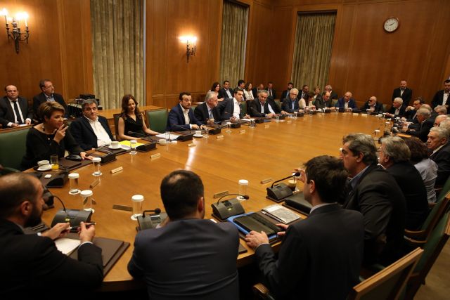 Tsipras attacks Mitsotakis over nurturing extreme-right activism