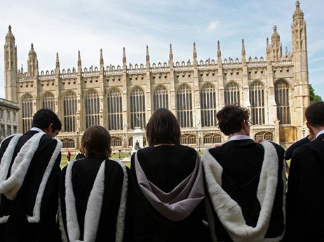 Βρετανία: Δεν αυξάνονται τα δίδακτρα για φοιτητές από χώρες μέλη της ΕΕ