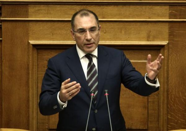 Βουλή: Παραιτείται από αντιπρόεδρος ο Δημήτρης Καμμένος
