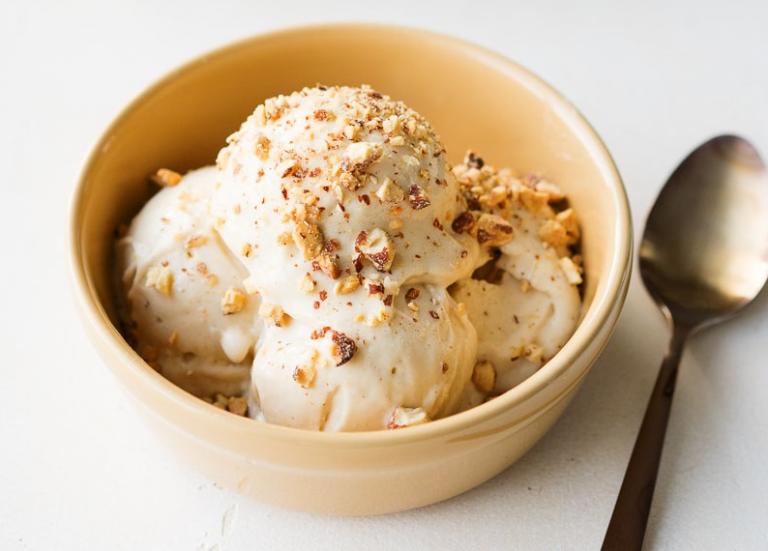 Γρήγορη συνταγή για παγωτό μπανάνα με ένα υλικό!