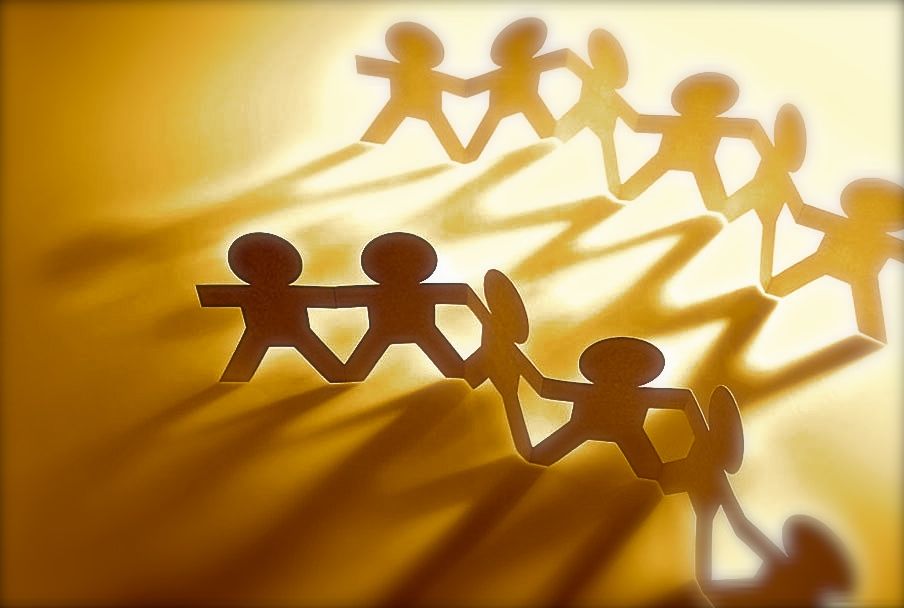 Ο αριθμός των πραγματικών φίλων μειώνεται διαχρονικά