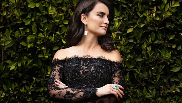 Η Πενέλοπε Κρουζ σχεδιάζει κοσμήματα