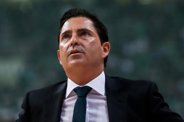 Ο Τσάβι Πασκουάλ κορυφαίος προπονητής της σεζόν