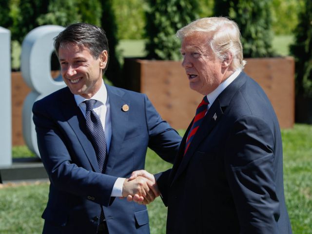 Ο Τράμπ υποδέχεται τον Κόντε στον Λευκό Οίκο