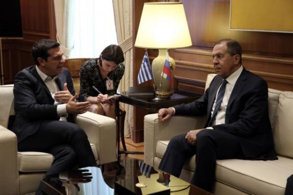 Editorial Ta Nea: Responsibilities