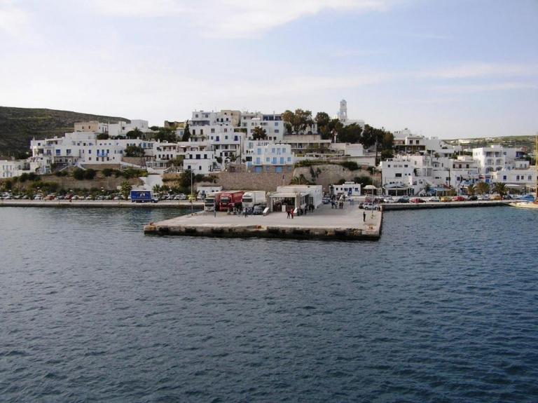 Λουόμενος βρήκε ανθρώπινα οστά σε παραλία της Μήλου