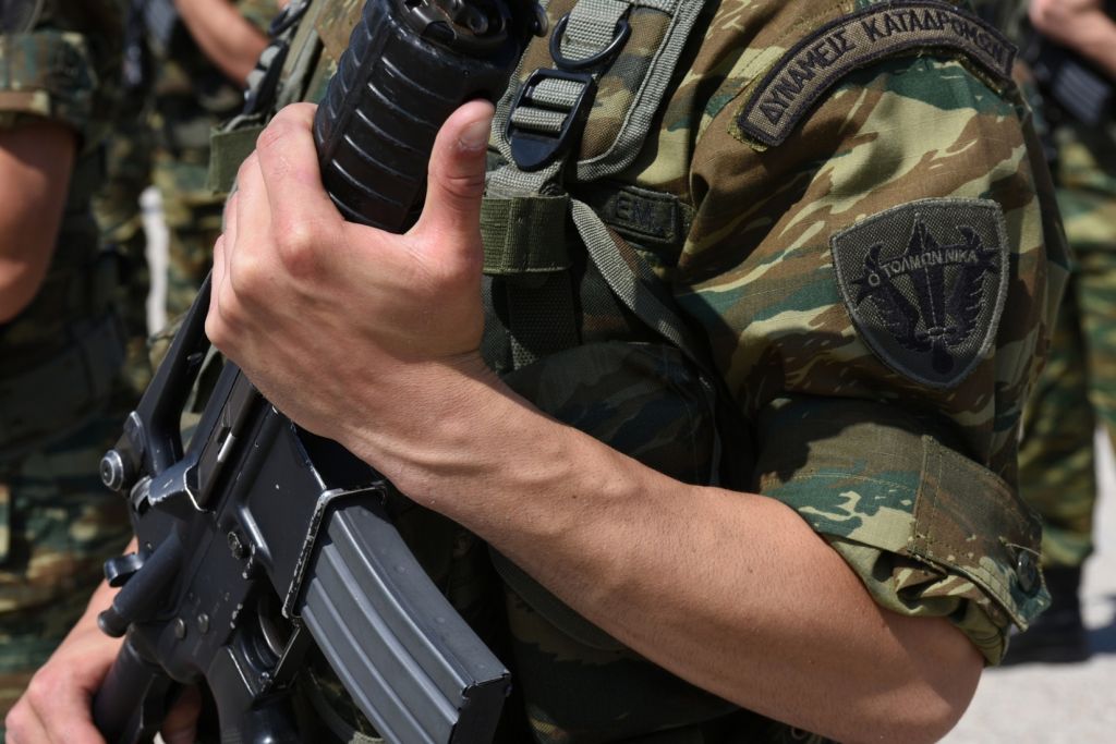 Λέσβος: Αυτοτραυματίστηκε επαγγελματίας οπλίτης