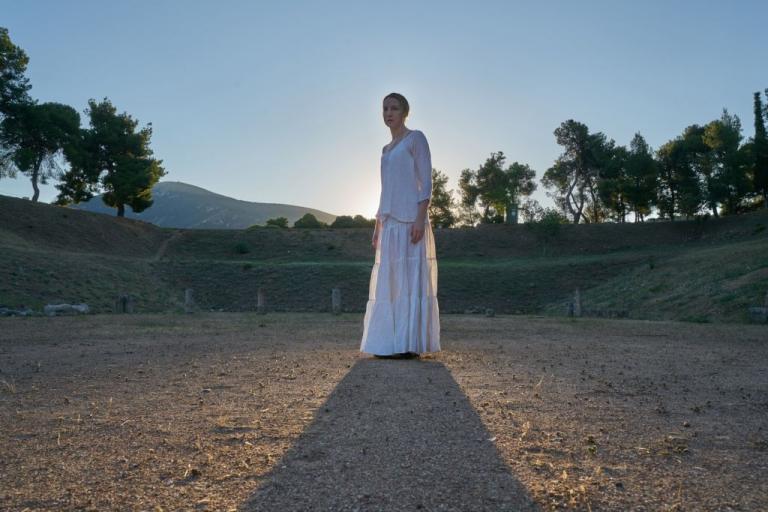 «Ευμενίδες» τα ξημερώματα στην Επίδαυρο με την Στεφανία Γουλιώτη