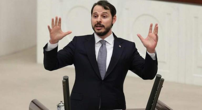 Ο βουτηγμένος στη διαφθορά γαμπρός του Ερντογάν που έγινε «τσάρος» της οικονομίας