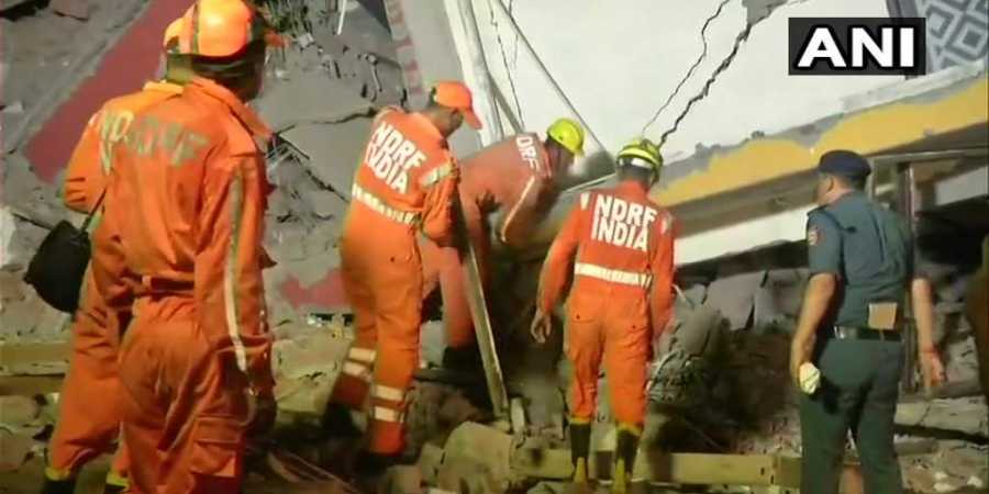 Κατέρρευσε κτίριο στο Νέο Δελχί, τουλάχιστον 2 νεκροί (βίντεο)