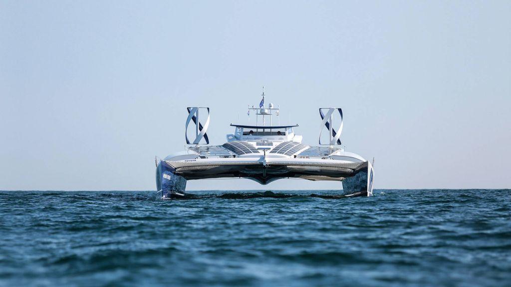 Υδρογόνο και υγρό στοιχείο δια χειρός Toyota