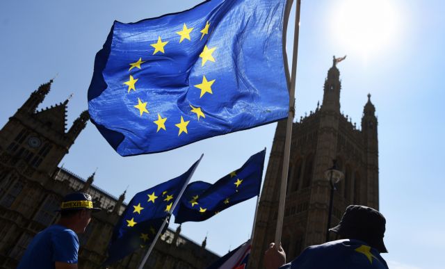 Brexit: Εμπορική συμφωνία με τις ΗΠΑ θα μπορεί να συνάψει το Λονδίνο