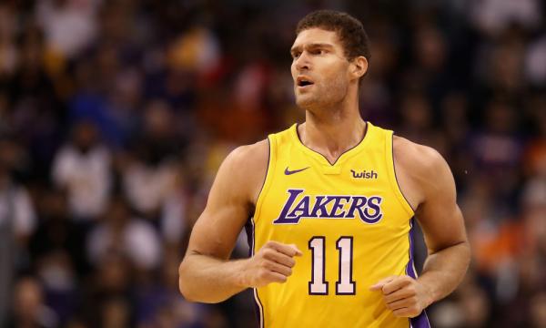 Στους Μπακς ο Μπρουκ Λόπεζ