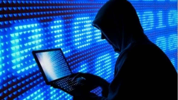 ΗΠΑ: Ο Νταν Κοτς προειδοποιεί για κλιμάκωση των απειλών κυβερνοπολέμου