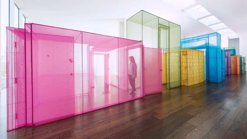 Πολύχρωμες εγκαταστάσεις ζελατίνης