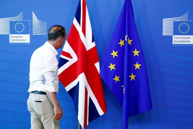 «Καμπανάκι» Κομισιόν για Brexit : Ανοιχτά όλα τα σενάρια