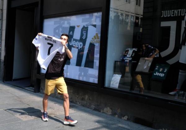 Πωλείται μία φανέλα του Ρονάλντο κάθε λεπτό στην Ιταλία