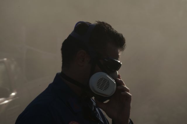 Μαίνεται το πύρινο μέτωπο στα Χανιά