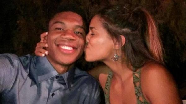 Με τον έρωτά του στη Ρώμη ο Αντετοκούνμπο [Εικόνες]