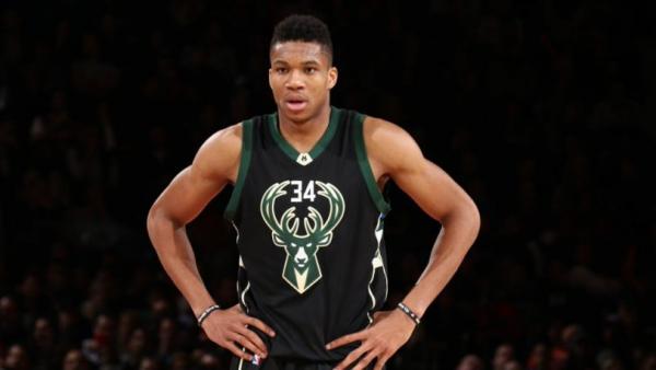 «Καίγονται» στο γυμναστήριο τα αδέρφια Αντετοκούνμπο [Εικόνα]