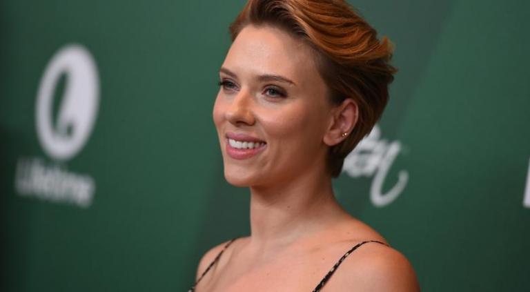 Η Σκάρλετ Γιόχανσον θα υποδυθεί έναν τρανς άνδρα στη νέα της ταινία