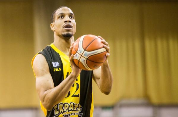 Προς παραμονή ο Χάντερ στην ΑΕΚ