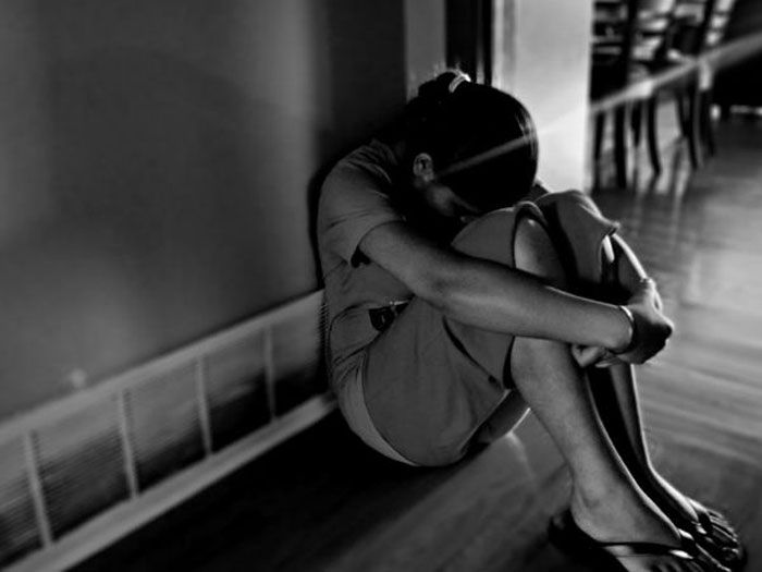 Ινδία : 22χρονη καταγγέλλει βιασμό από 40 άντρες για 4 ημέρες