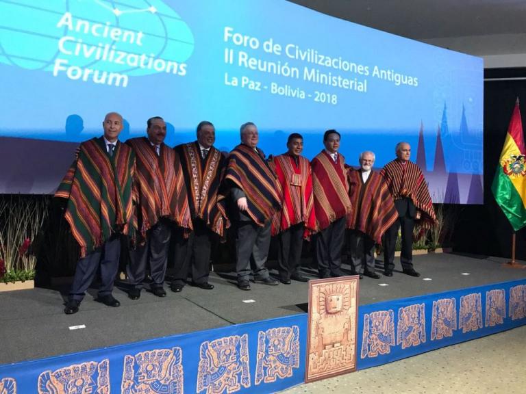 Άφησε τα καπέλα και ντύθηκε… Ίνκας