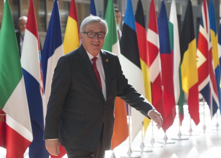 Στον Λευκό Οίκο την Τετάρτη ο Γιούνκερ με την ελπίδα αποκλιμάκωσης της κρίσης