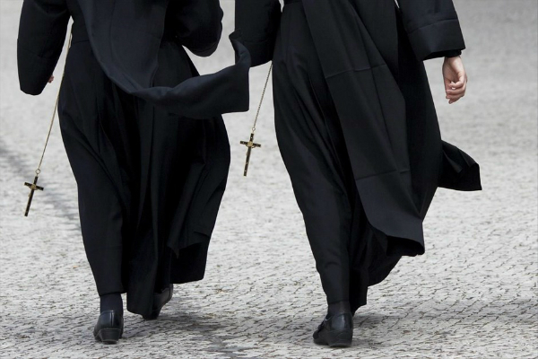 Ρόδος: Παρίσταναν τις καλόγριες και εξαπατούσαν πολίτες