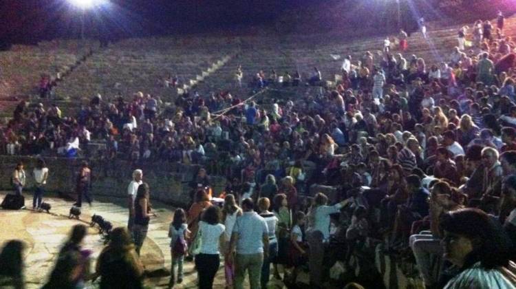 Καβάλα: Εφτυσε τον μαέστρο επειδή έπαιζε Μπαχ και όχι Ελληνες