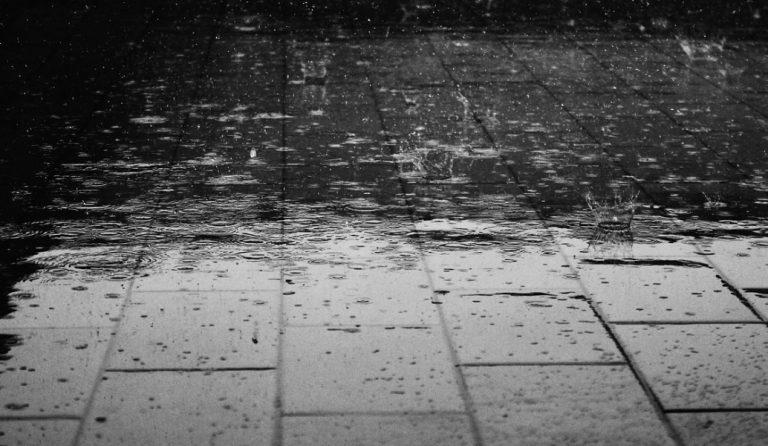 Συνεχίζεται η κακοκαιρία : Καταιγίδες και χαλάζι την Κυριακή