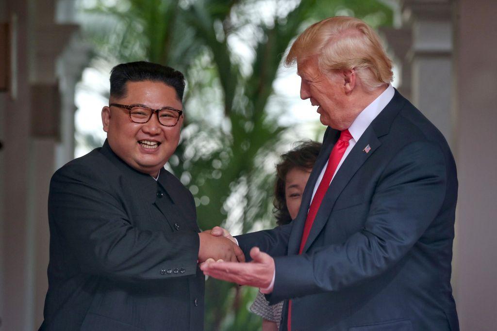 Ο Τραμπ χαρούμενος για την εξέλιξη των διαπραγματεύσεων με τη Β. Κορέα